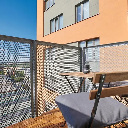 High-Sky O2 Arena Apartment With Garage Parking And Ac Prague Exterior photo