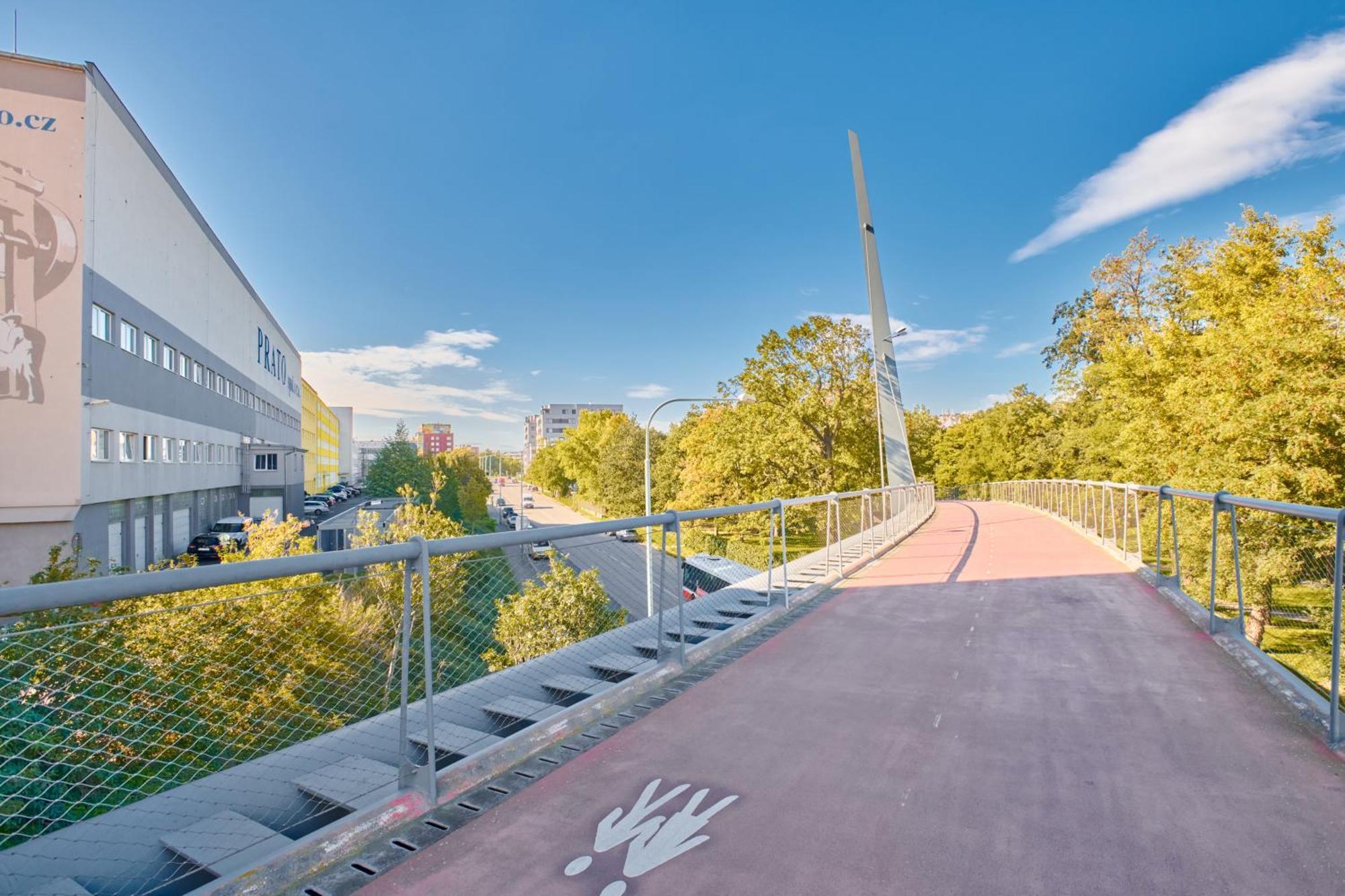 High-sky O2 Arena With Garage Parking And Ac * Прага